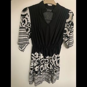 $5 CLEAROUT style dress small black and white